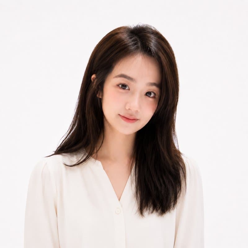 Chloe Zhou